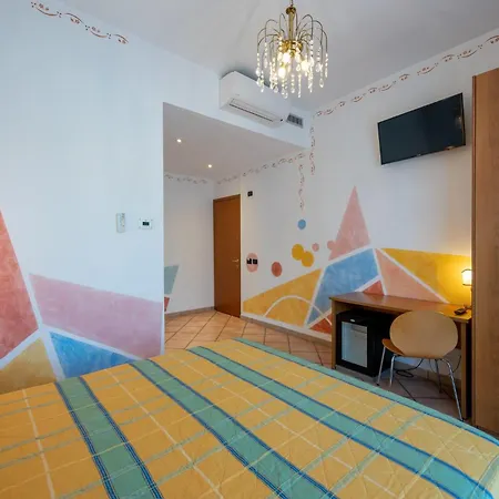 Romantic Hotell 3*