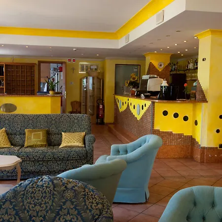 Romantic Hotel