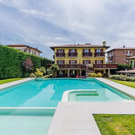 Romantic Cavaion Veronese