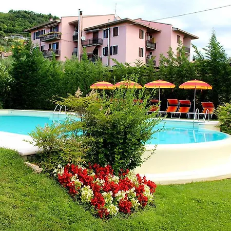 Romantic Hotel