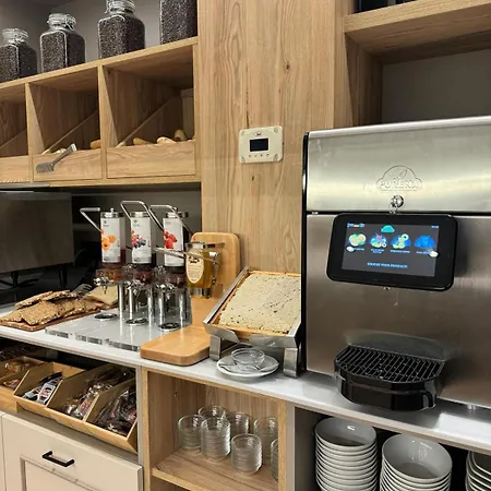 Romantic Cavaion Veronese