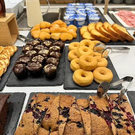 Romantic Cavaion Veronese