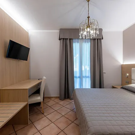 Romantic Cavaion Veronese