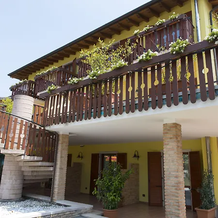 Romantic Cavaion Veronese