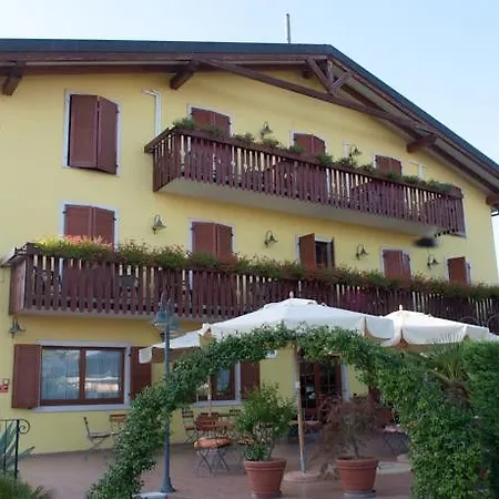 Romantic Hotel