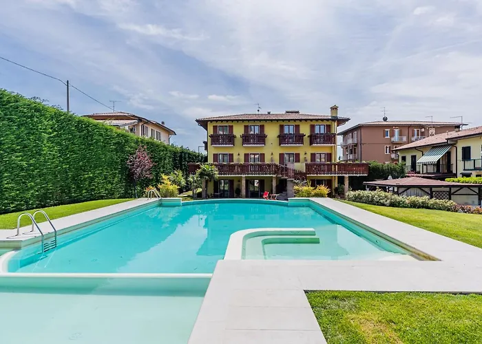 Romantic Cavaion Veronese