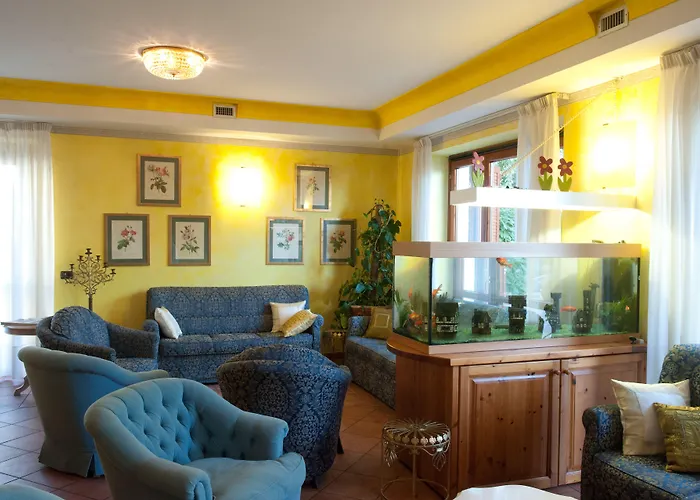 Romantic Cavaion Veronese